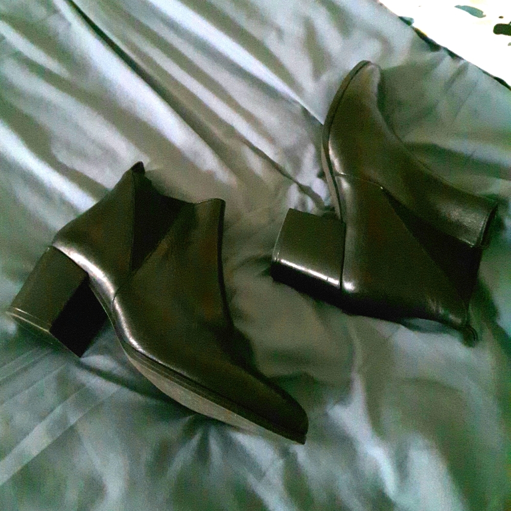 Steve Madden Black Ankle Boots, size 10